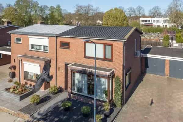 Instapklare 2-onder-1-kapwoning Silvolde