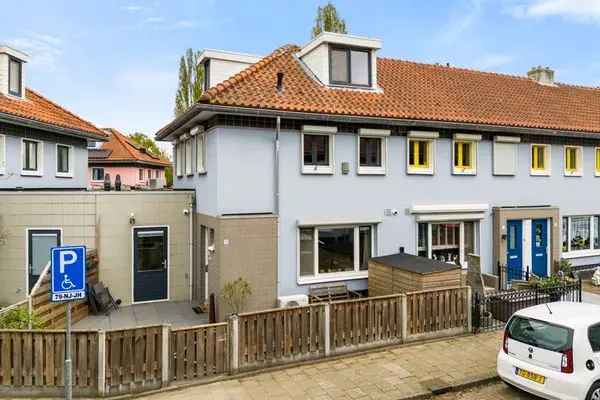Licht hoekhuis Bloemenbuurt 3 slaapkamers tuin luxe keuken