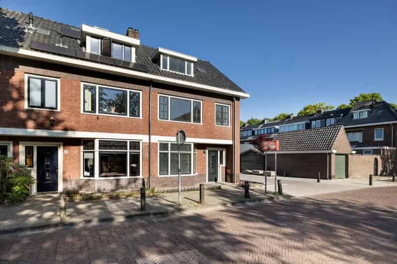 Huis te koop Heemstede 6 slaapkamers 2 badkamers