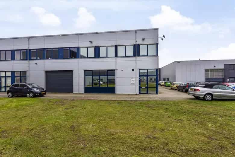 196m2 Kantoorruimte te Koop Elst - Direct Beschikbaar