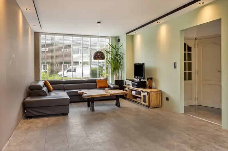Starterswoning Helmond - Uitgebouwde Tussenwoning met Berging