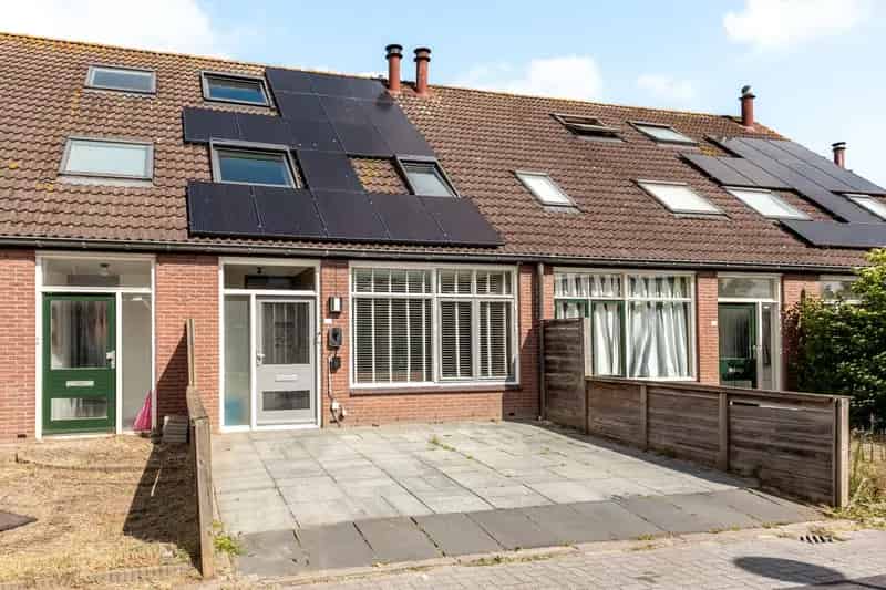 Ruime Tussenwoning 4 Slaapkamers Lelystad