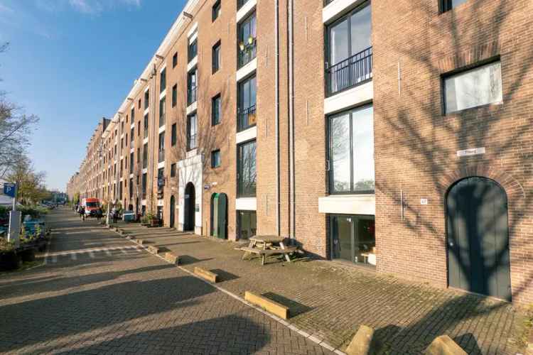 Kantoorruimte te huur Amsterdam Entrepotdok 950m²