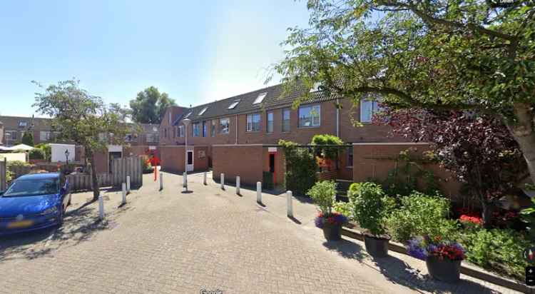 Ruime 4-Slaapkamerwoning Aan Het Water In Rijnsburg