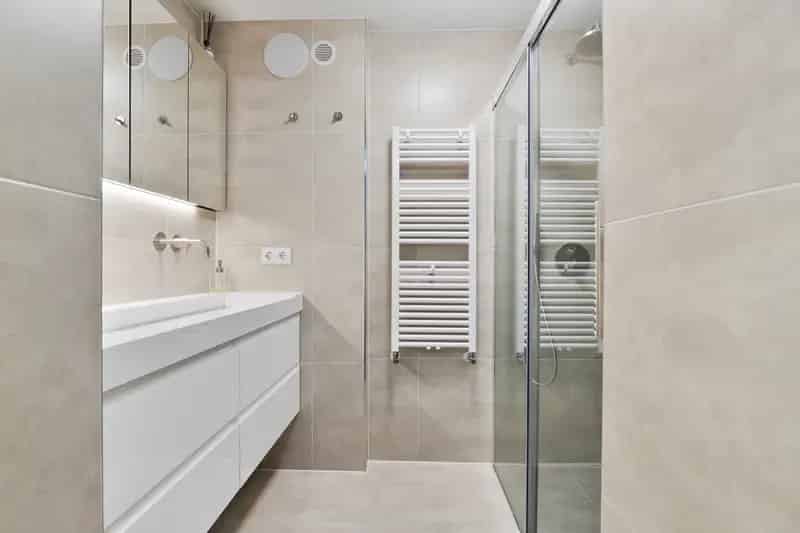 Amsterdam Kadijken: Instapklaar 2-kamer appartement 81m²