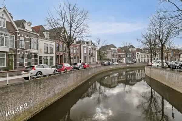 Rijksmonument Gerenoveerd Aan Stadsgracht Garage Parkeerplekken