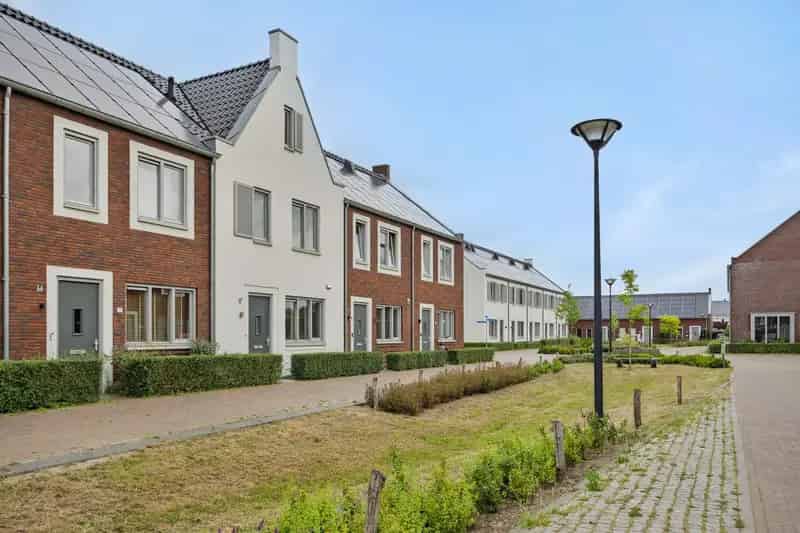 Huis te koop Vlijmen: Moderne 4-slaapkamers woning met energielabel A+++