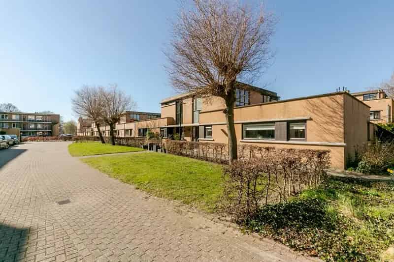 Semi-bungalow te koop Voorburg 3 slaapkamers 2 badkamers patiotuin