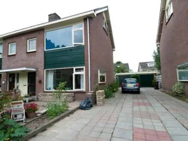Te Huur: 2-onder-1-kapwoning Ede
