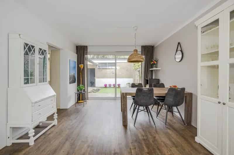 Zeskamer Eindwoning Voorschoten Garage Hobbyruimte