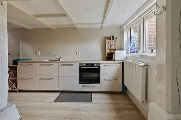 Huis te koop Marken: Uniek huis met winkelmogelijkheid