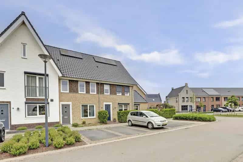 Energiezuinige Tussenwoning Kruiningen 3 slaapkamers