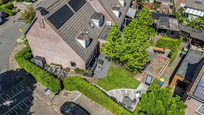 Huis te koop Woudenberg: Moderne Hoekwoning met Tuin