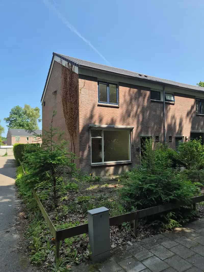 Familiewoning nabij centrum en station met ruime tuin