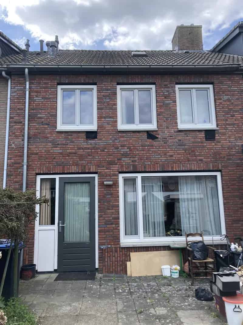 Verduurzaamde Tussenwoning 3 Slaapkamers Ruime Tuin Nabij Centrum