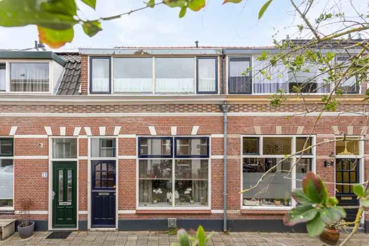 Eengezinswoning Te Koop in Leiden, Zuid-Holland