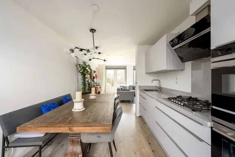 6 Kamer Tussenwoning Almere Buiten Recent Gerenoveerd