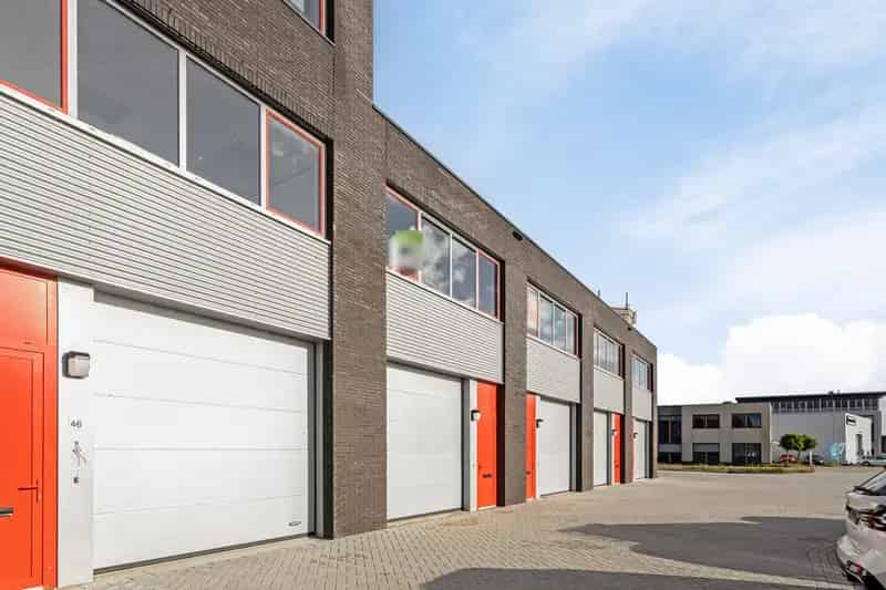 Bedrijfshal Sassenheim te koop: Moderne units aan de A44