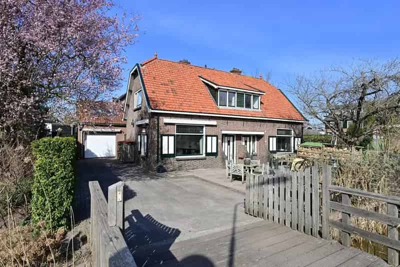 Gemeentelijk Monument Nederhorst den Berg 3 slaapkamers Garage