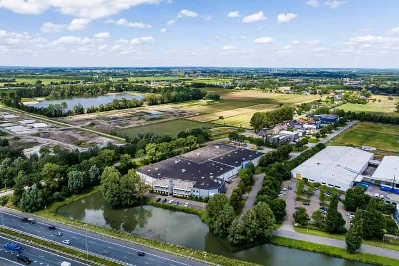Bedrijfshal 8081m2 te Huur Beuningen