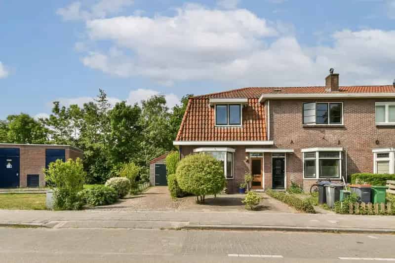 Jaren 30 woning Ouderkerk aan de Amstel  - Ruime tuin en dubbele garage