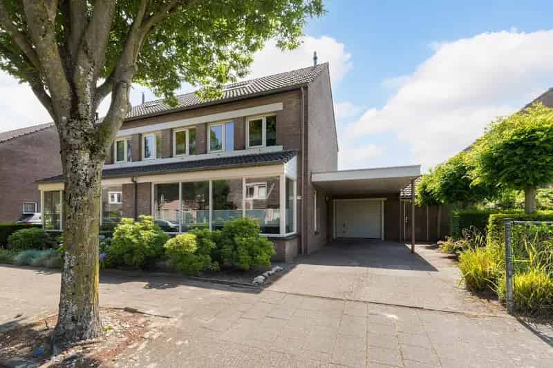 Tweekapper Vijfhoeven 4 slaapkamers Garage Tuin