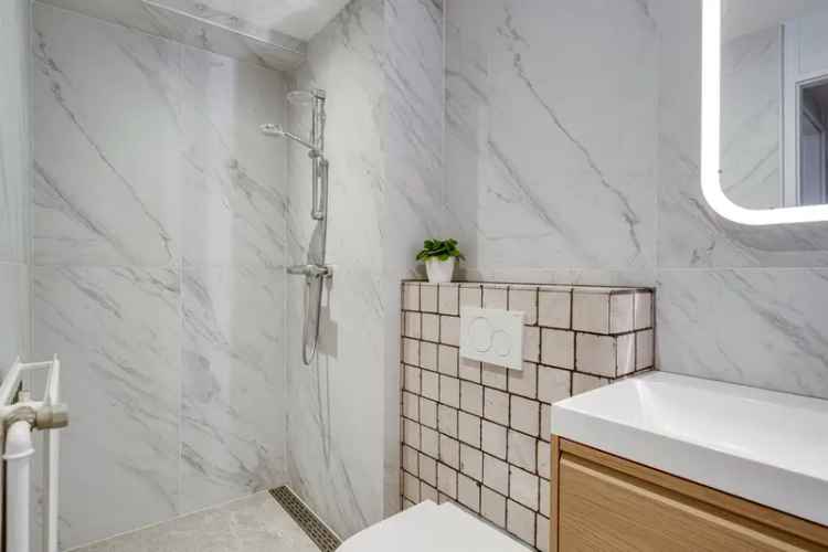 Appartement te koop Zevenaar 50m2 moderne badkamer balkon