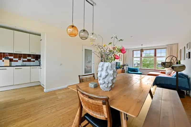 Dubbel Bovenhuis Spaarndammerbuurt 89m2 2 Slaapkamers Balkon