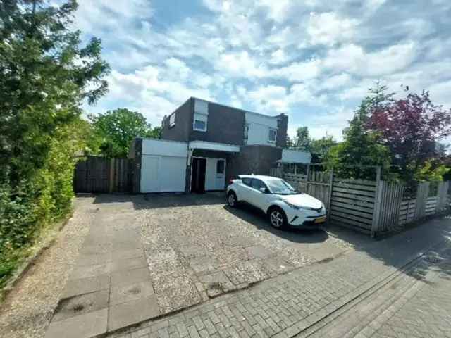 Vrijstaande woning te huur Lelystad 170m2 5 kamers