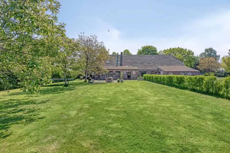 Woonboerderij Berlicum: 14 Kamers, 6 Slaapkamers, Grote Tuin