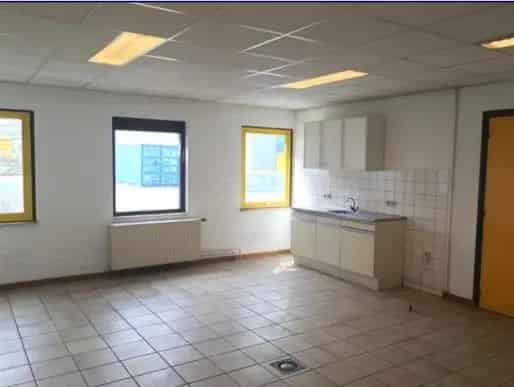 Bedrijfshal te huur Maastricht 599m²