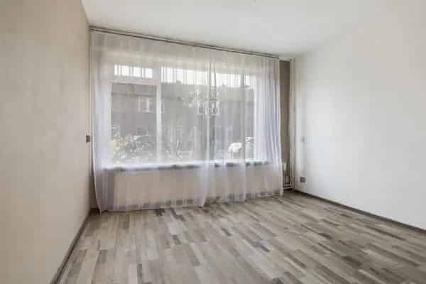 Ruime Tussenwoning Hallum 4 slaapkamers Diepe Tuin