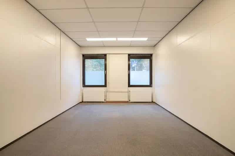 Kantoor Bedrijfsruimte Deurne 678m2 te Koop