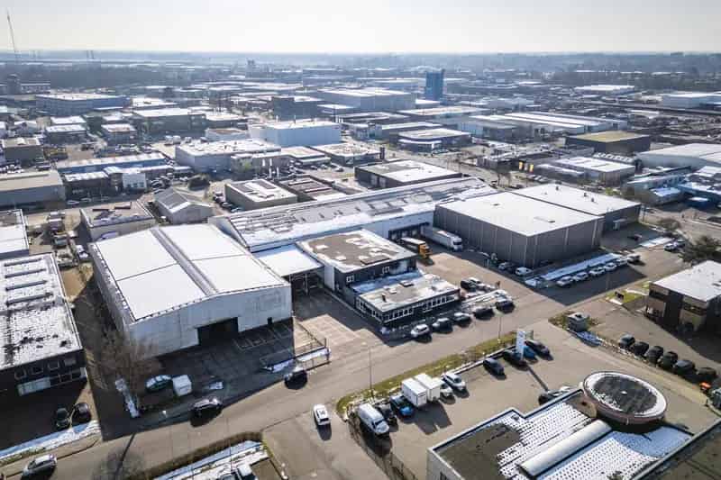 Bedrijfshal Groningen te huur 6328m2 Kantoorruimte Loading Docks