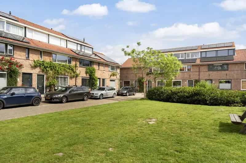 Huis te koop Rotterdam Hillegersberg: Hoekwoning met uitbreidingsmogelijkheden