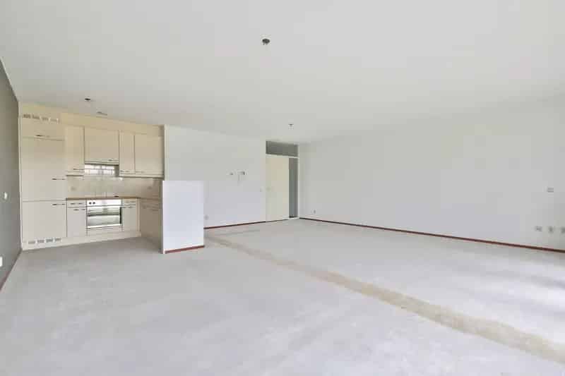 3 Kamer Appartement Terwijde 105m2 Moderne Keuken Parkeerplaats