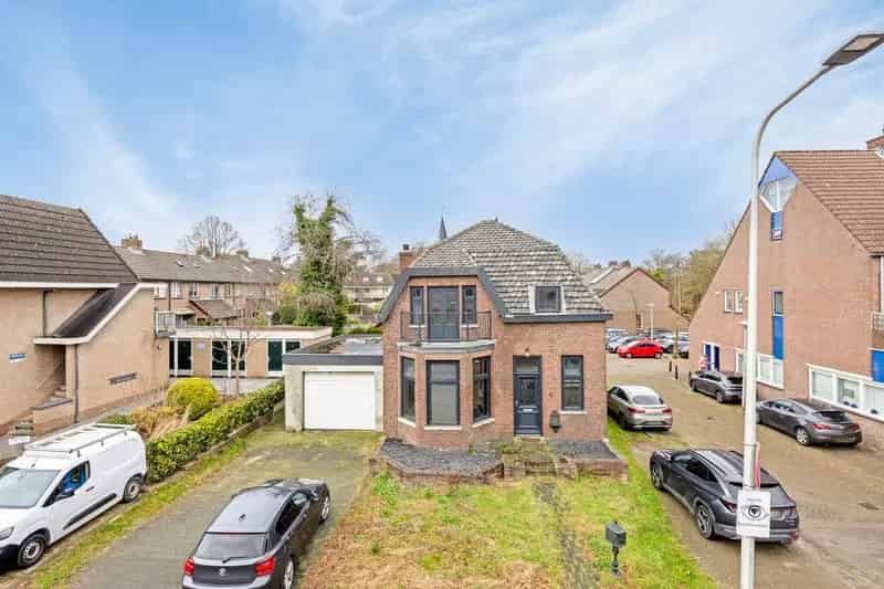 Huis te koop Rhoon Stationsstraat  Vrijstaande woning 119m2 Grote tuin