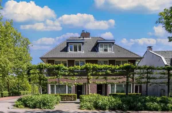 Jaren 30 woning Oisterwijk 5 slaapkamers 2 badkamers stadstuin