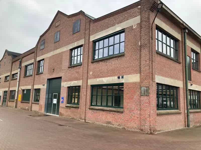 Bedrijfshal Hengelo 2340m² te huur