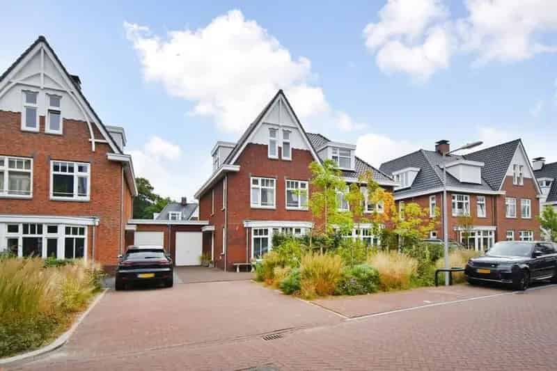 Luxe Villa Aan Vaarwater 5 Slaapkamers 3 Badkamers