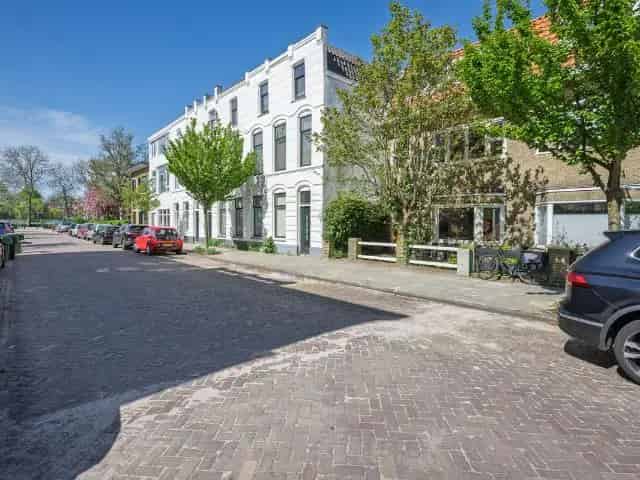 Herenhuis Leiden 5 Slaapkamers Grote Tuin 178m2