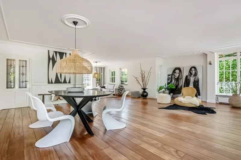 Vrijstaande Villa te Bemmel Ruime Tuin 4 slaapkamers Luxe afwerking