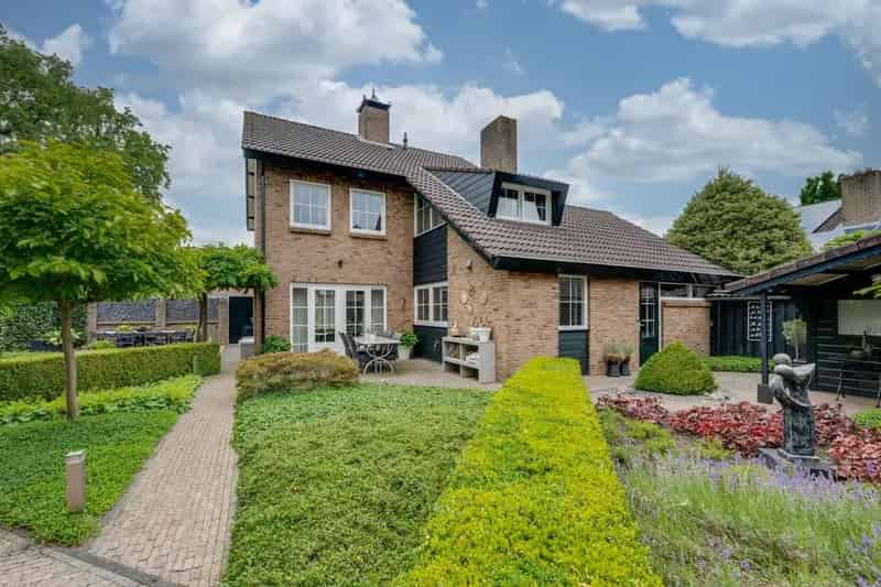 Huis te koop: Hoogakker 6 4714 GJ Sprundel | Funda