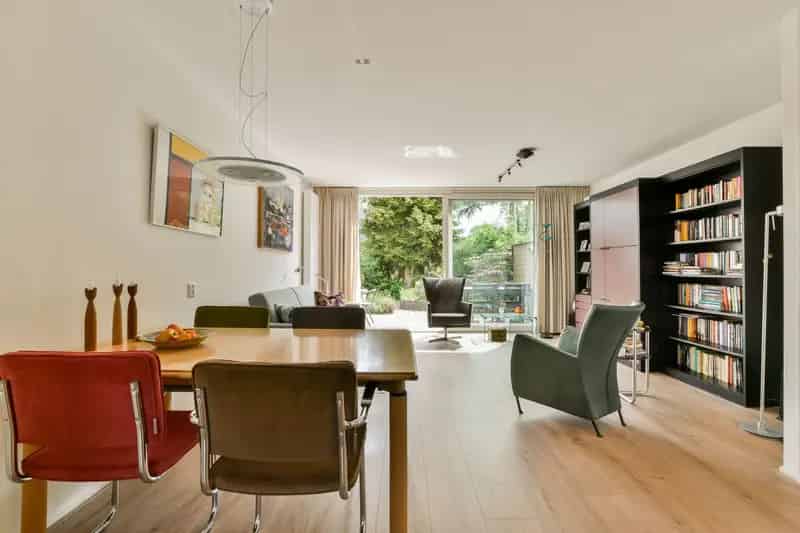 Huis te koop Amsterdam: Ruime 4 Slaapkamers, Tuin aan Water