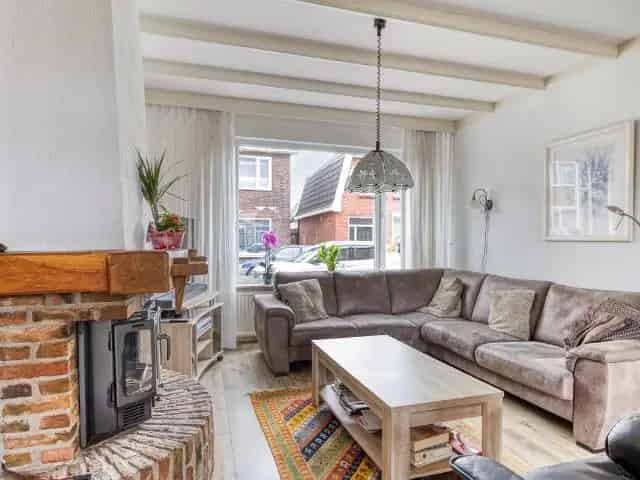 Hoekwoning Enschede 4 slaapkamers tuin Nabij winkels