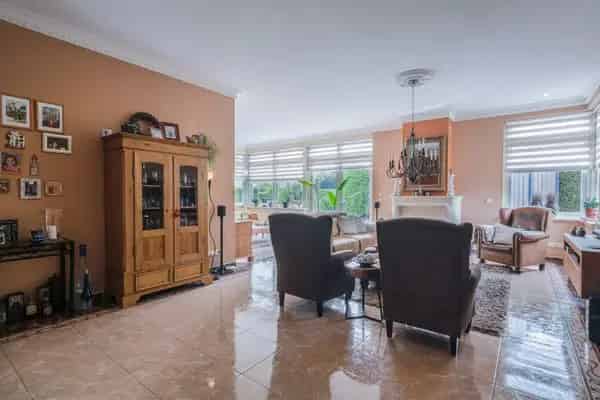 Huis Te Koop , 80k, Vijfhuizenberg, Roosendaal, Noord-Brabant