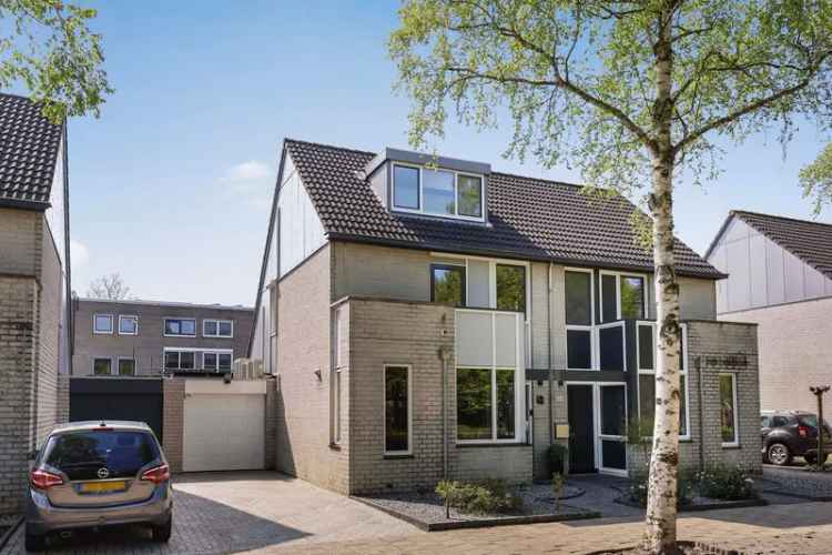 Tweekapper Apeldoorn 5 slaapkamers garage tuin 16 zonnepanelen