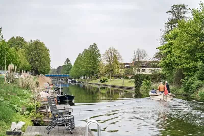 Huis te koop Vogelenzang: Luxe gerenoveerde woning met vrij uitzicht