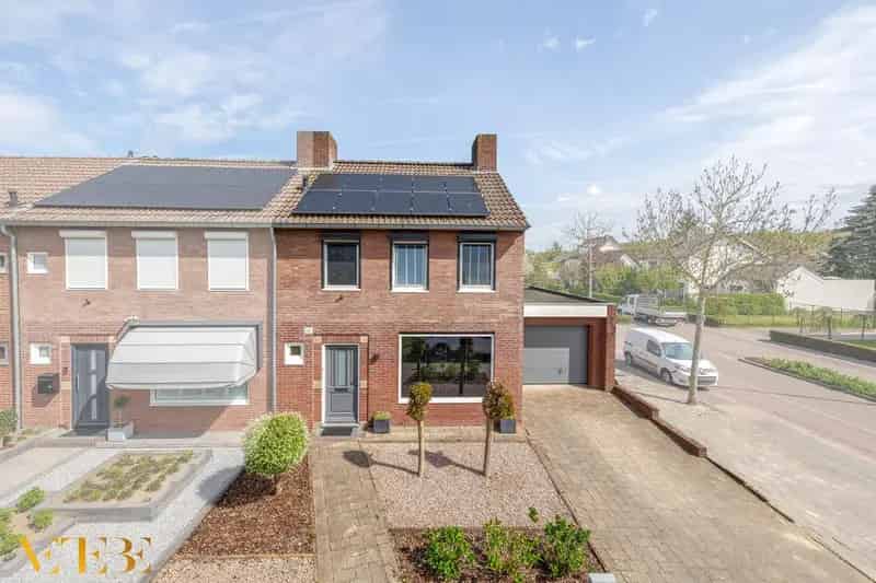 Royale Hoekwoning Venlo Oost  Grote Garage 3 slaapkamers