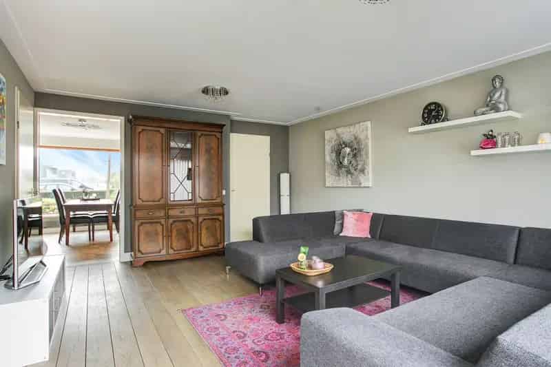 Huis te koop Emmalaan Schijndel: Ruime hoekwoning met garage